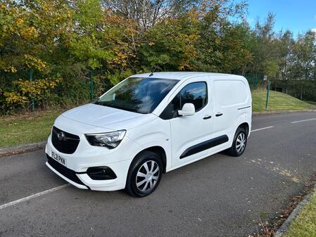 VAUXHALL COMBO 1.5 Turbo D 2300 Sportive